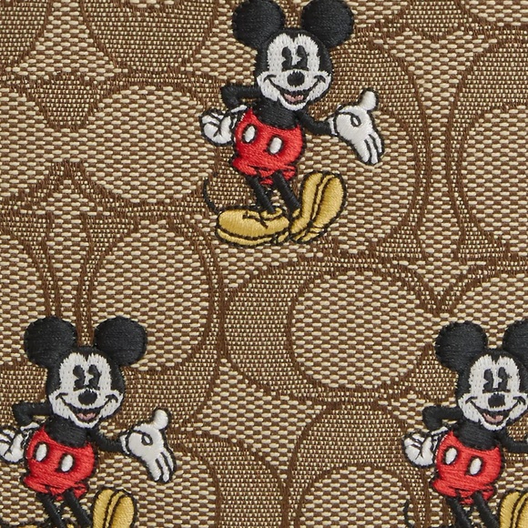 DISNEY X COACH CORNER ZIP WRISTLET IN SIGNATURE JACQUARD WITH MICKEY MOUSE PRINT - Picture 3 of 3